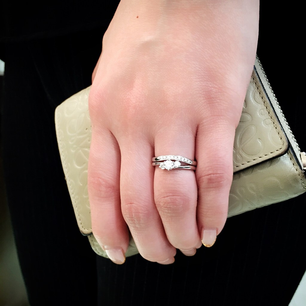 結婚指輪と婚約指輪の重ねづけ おすすめの重ねづけコーディネイト 仙台 山形 結婚指輪 婚約指輪 ウェディ Wedy 旧セントロフェリシタ 公式ブランドサイト