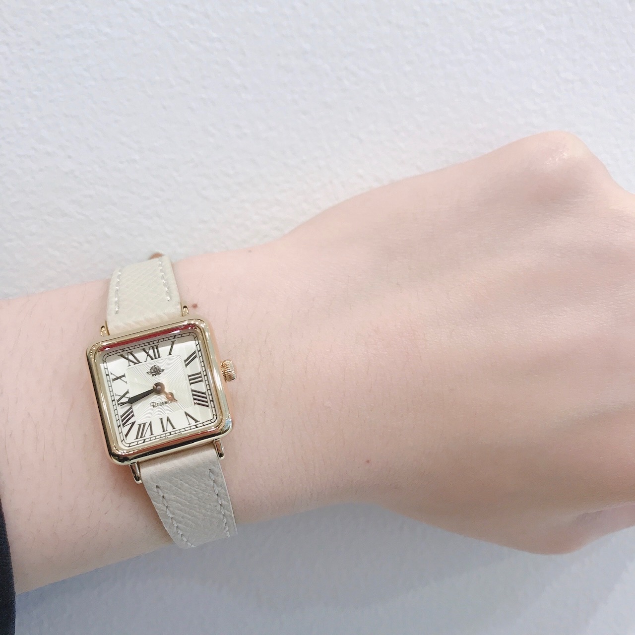 スイス伝統の時計技術とスタイルを受け継ぐ腕時計「ロゼモン」から新作
